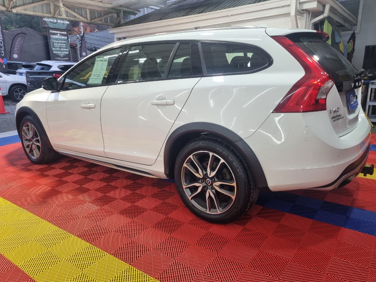 Venta de VOLVO V60 D4 2.4 LTD AWD AUT - 2 DUEÑOS