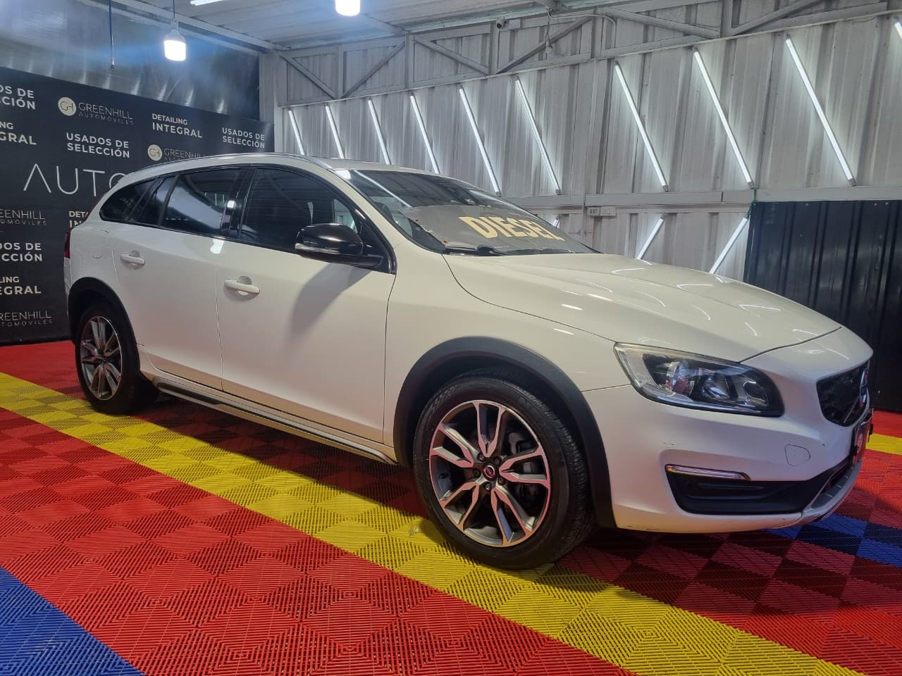 Venta de VOLVO V60 D4 2.4 LTD AWD AUT - 2 DUEÑOS