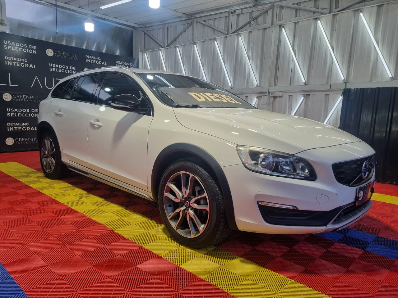 Venta de VOLVO V60 D4 2.4 LTD AWD AUT - 2 DUEÑOS