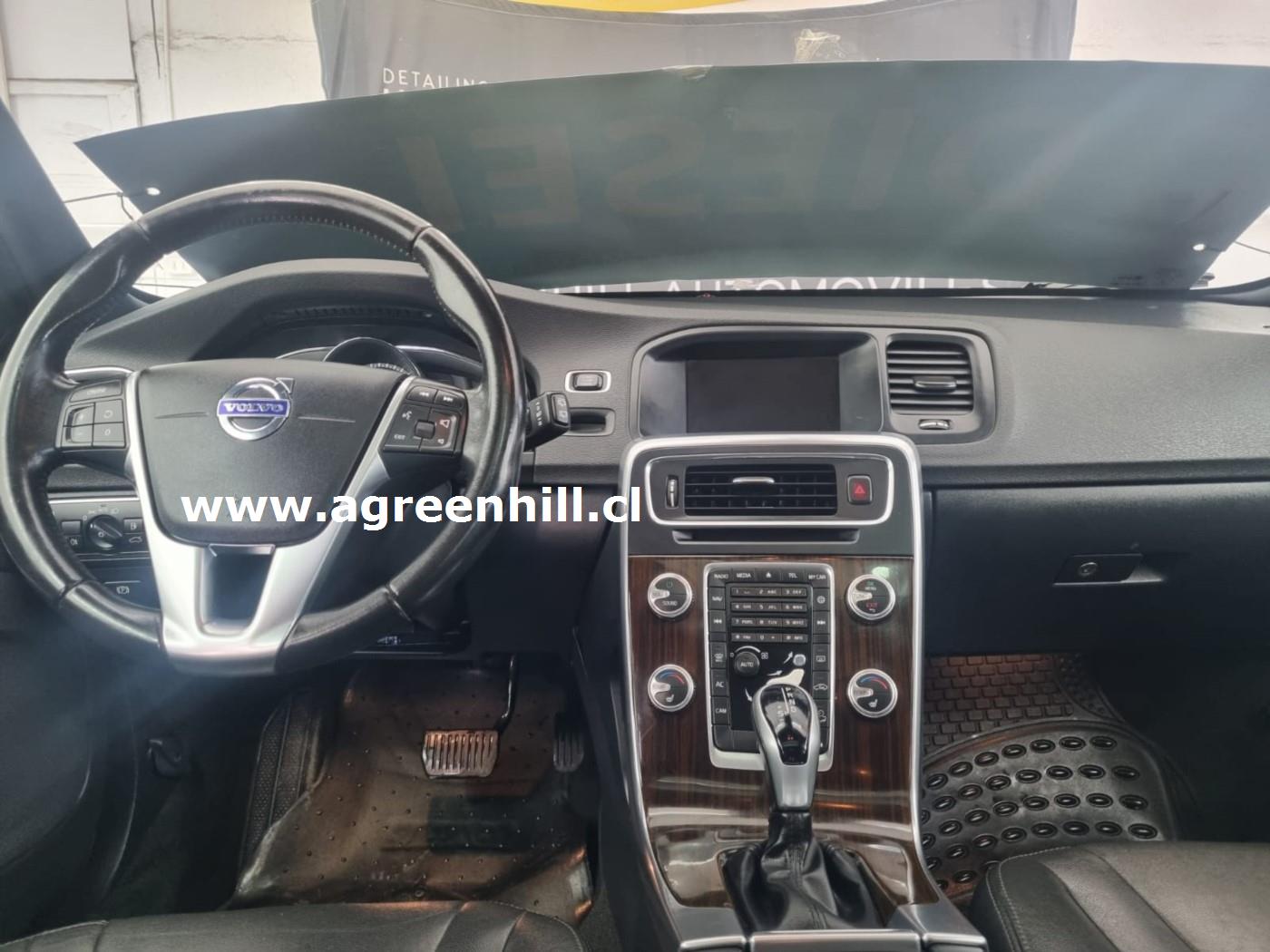 Venta de VOLVO V60 D4 2.4 LTD AWD AUT - 2 DUEÑOS