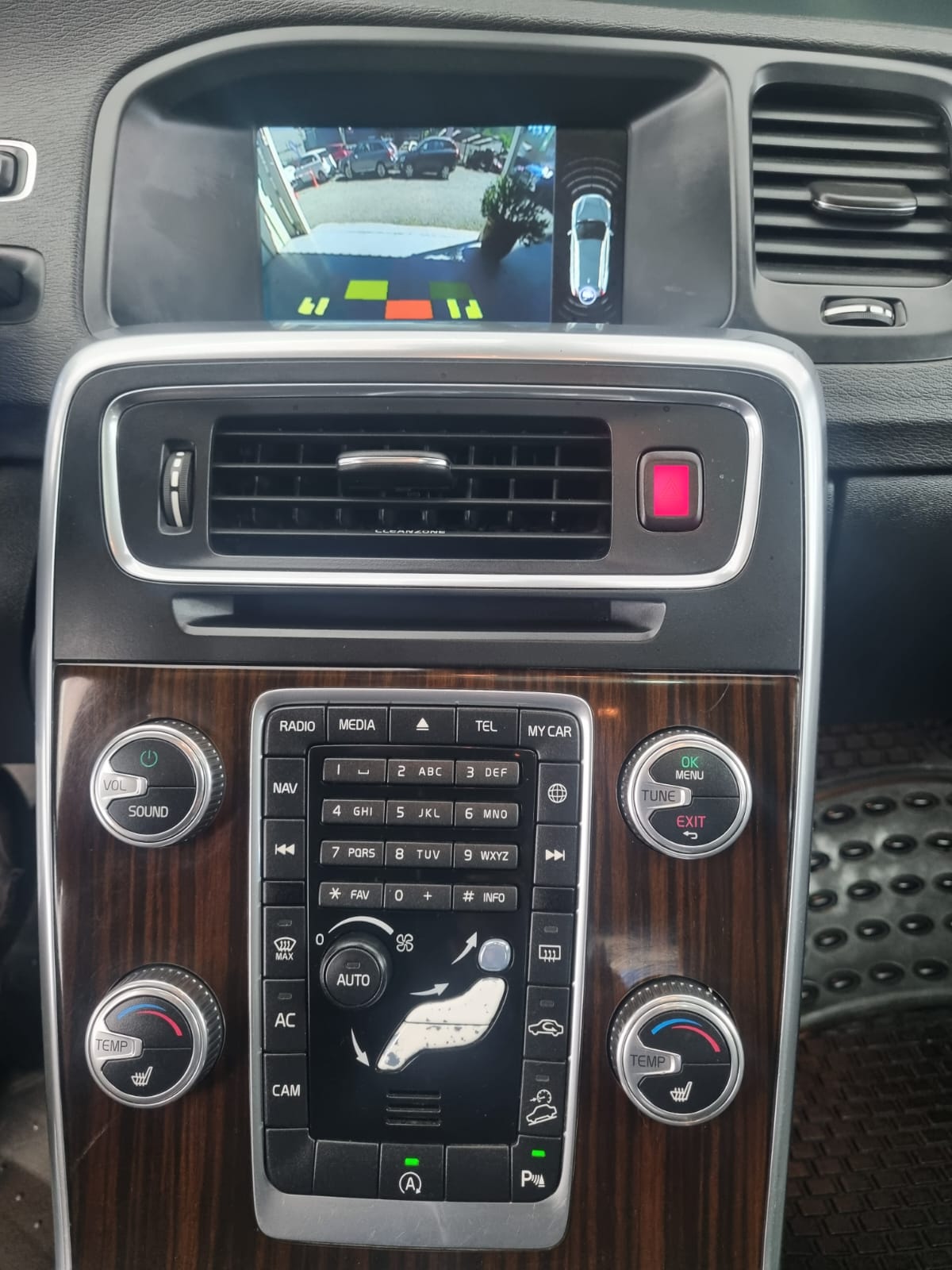 Venta de VOLVO V60 D4 2.4 LTD AWD AUT - 2 DUEÑOS