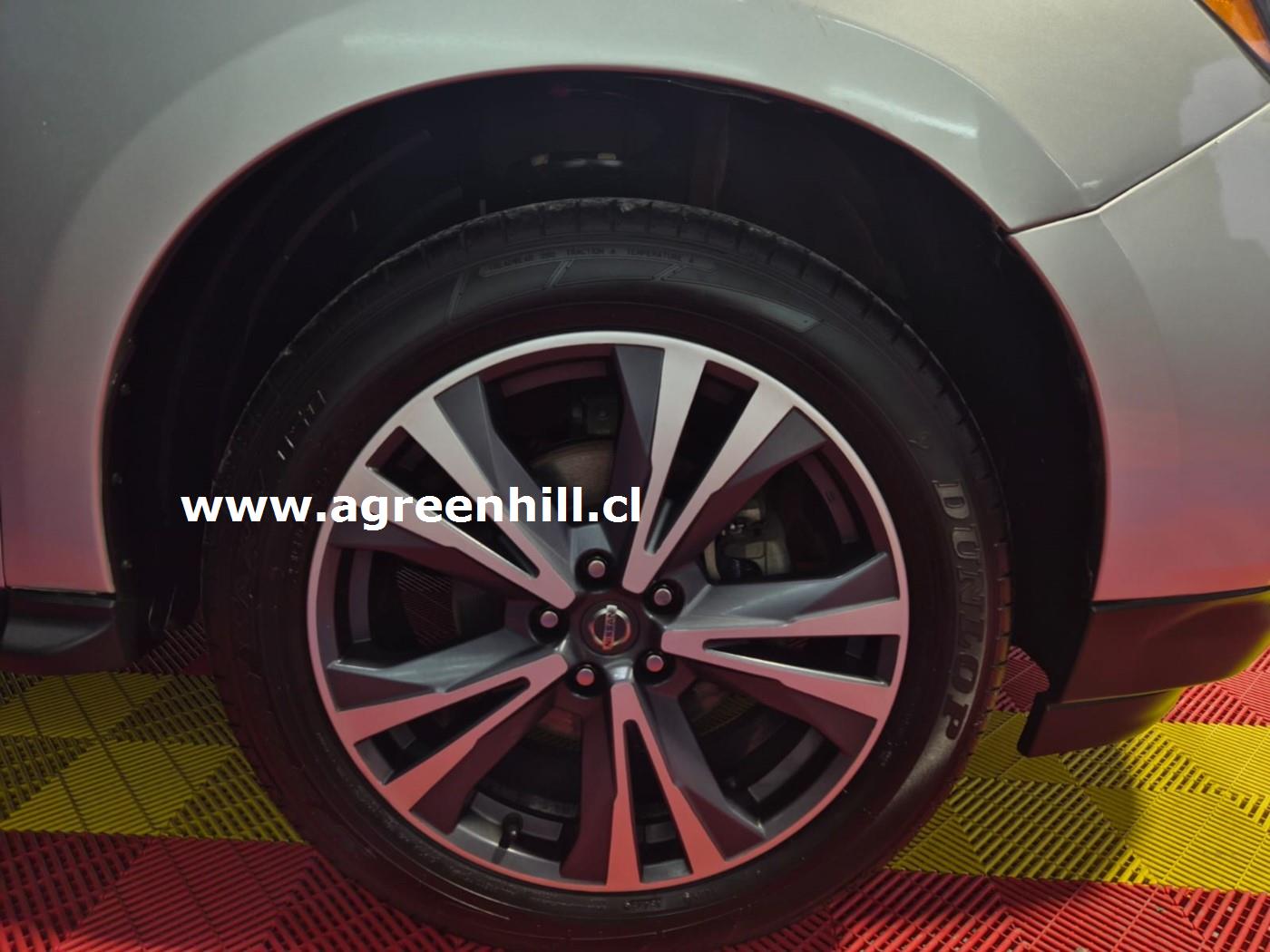 Venta de NISSAN PATHFINDER 4X4 3.5 AUT - 3 CORRIDAS DE ASIENTOS