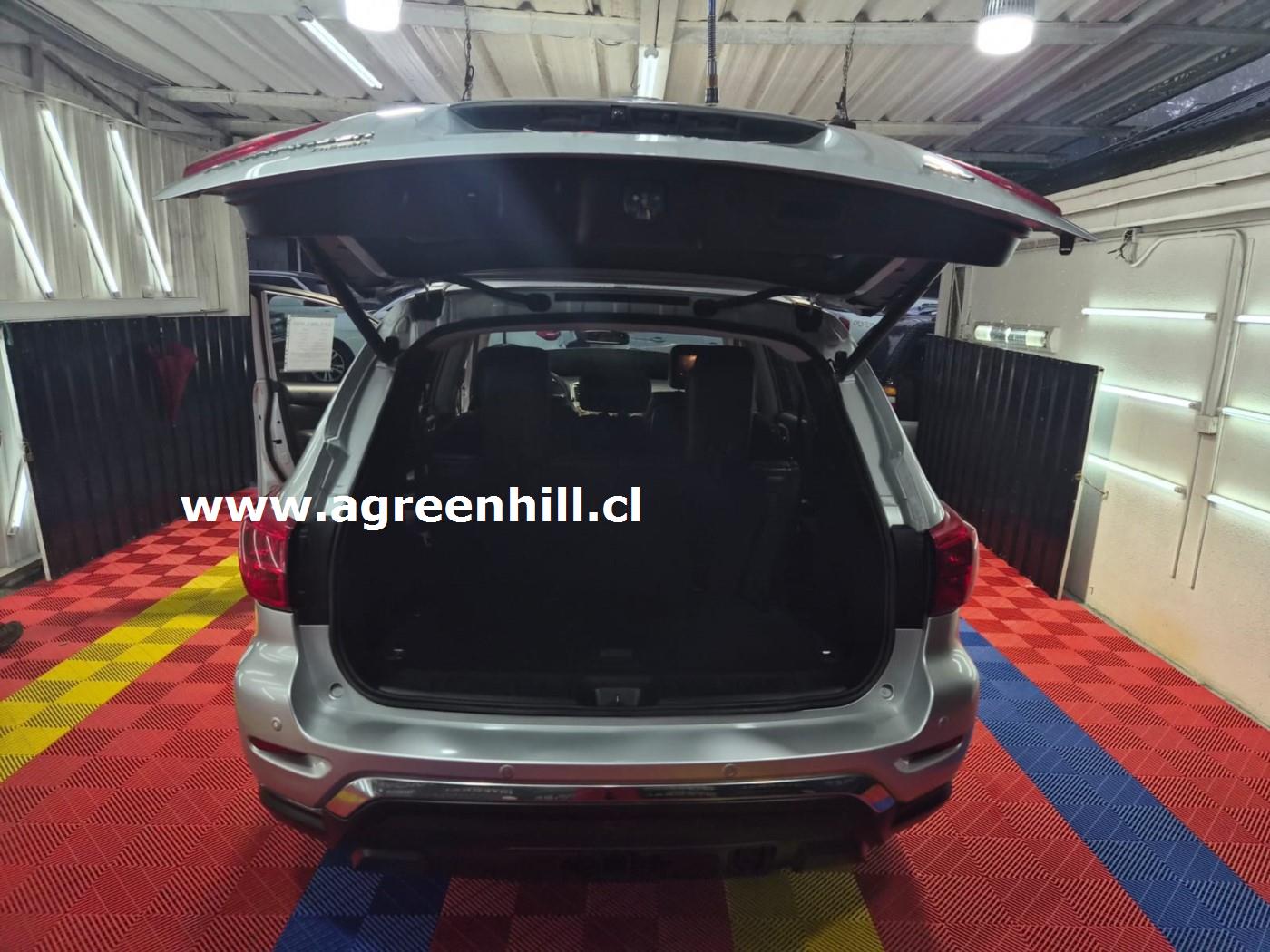 Venta de NISSAN PATHFINDER 4X4 3.5 AUT - 3 CORRIDAS DE ASIENTOS