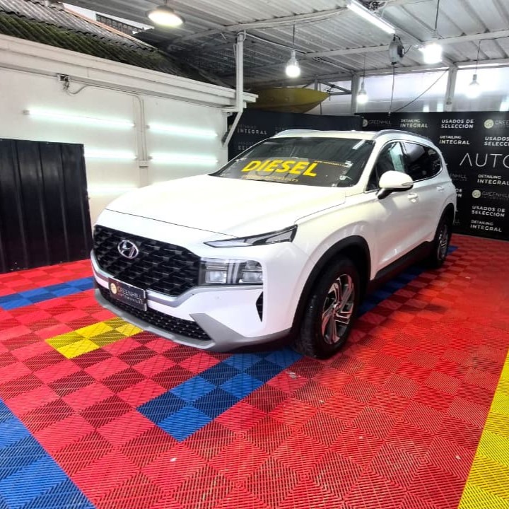 Venta de HYUNDAI SANTA FE 2.2 4X4 DIESEL AUT - 3FILAS DE ASIENTOS