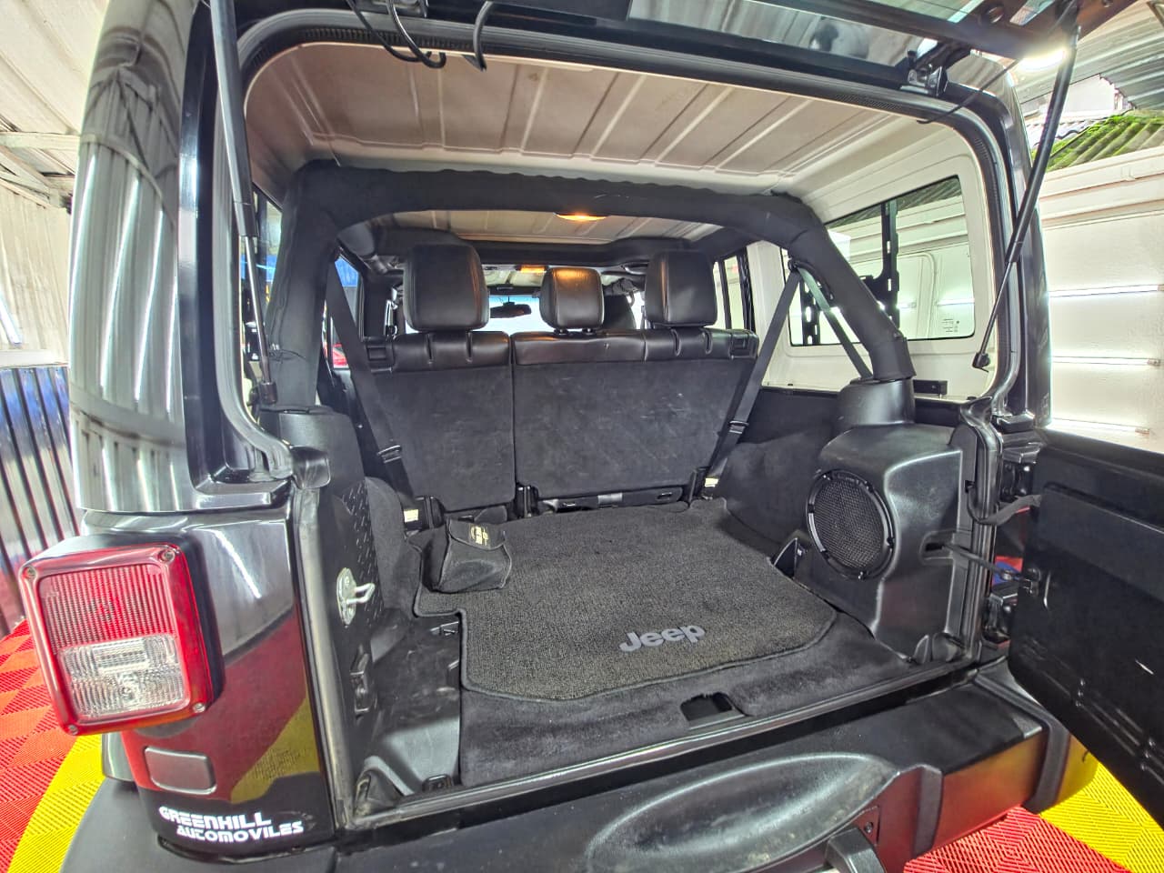Venta de JEEP WRANGLER UNLIMITED SAHARA 2.8 4X4 AUT DIESEL 