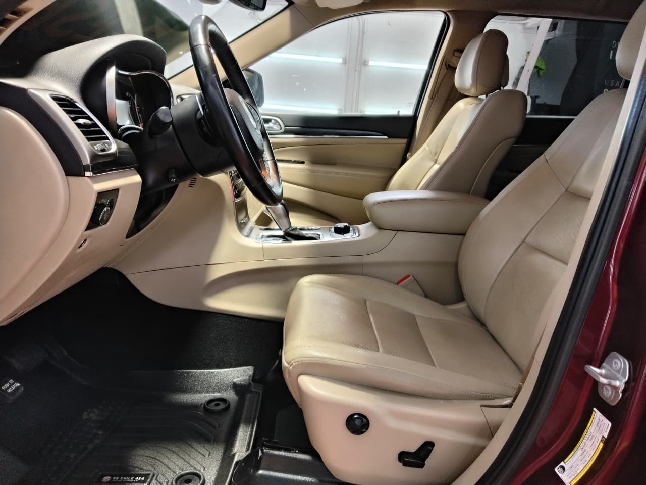 Venta de JEEP GRAND CHEROKEE LTD 3.0 4X4 AT DIESEL - 2DUEÑOS