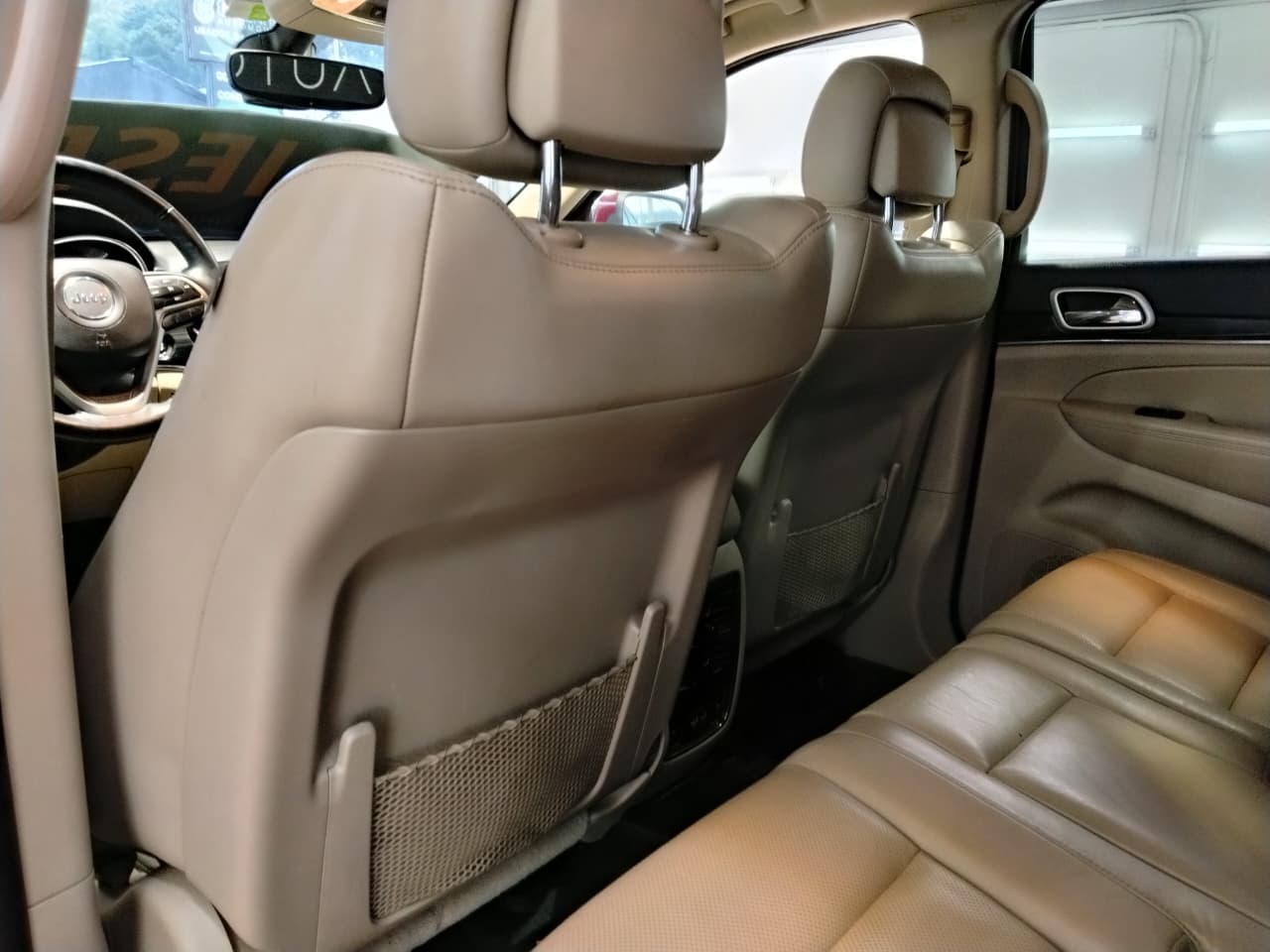 Venta de JEEP GRAND CHEROKEE LTD 3.0 4X4 AT DIESEL - 2DUEÑOS