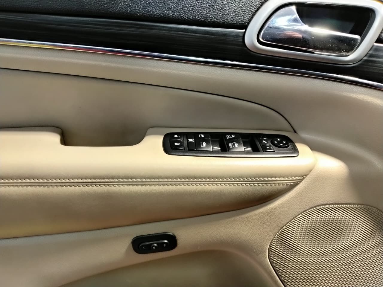 Venta de JEEP GRAND CHEROKEE LTD 3.0 4X4 AT DIESEL - 2DUEÑOS