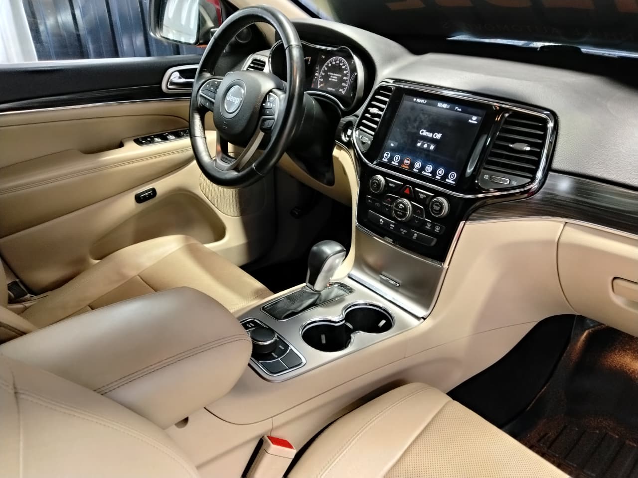 Venta de JEEP GRAND CHEROKEE LTD 3.0 4X4 AT DIESEL - 2DUEÑOS