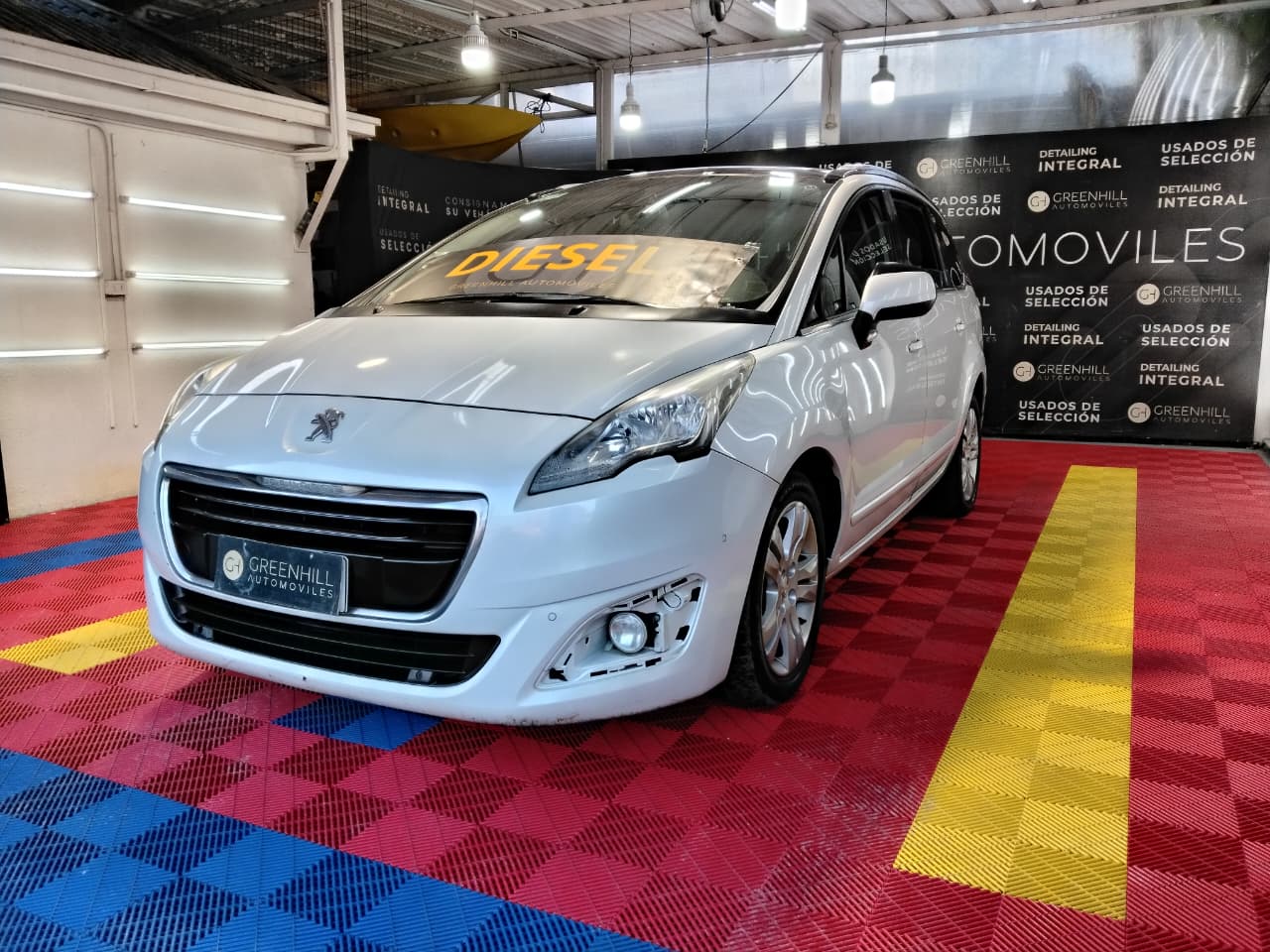 Venta de PEUGEOT 5008 ALLURE 1.6 BLUE DIESEL 4X2 AT