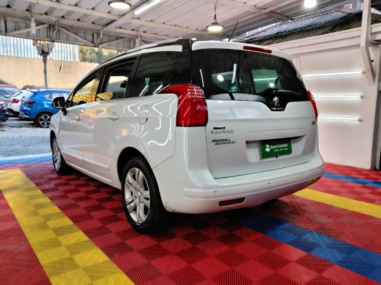 Venta de PEUGEOT 5008 ALLURE 1.6 BLUE DIESEL 4X2 AT