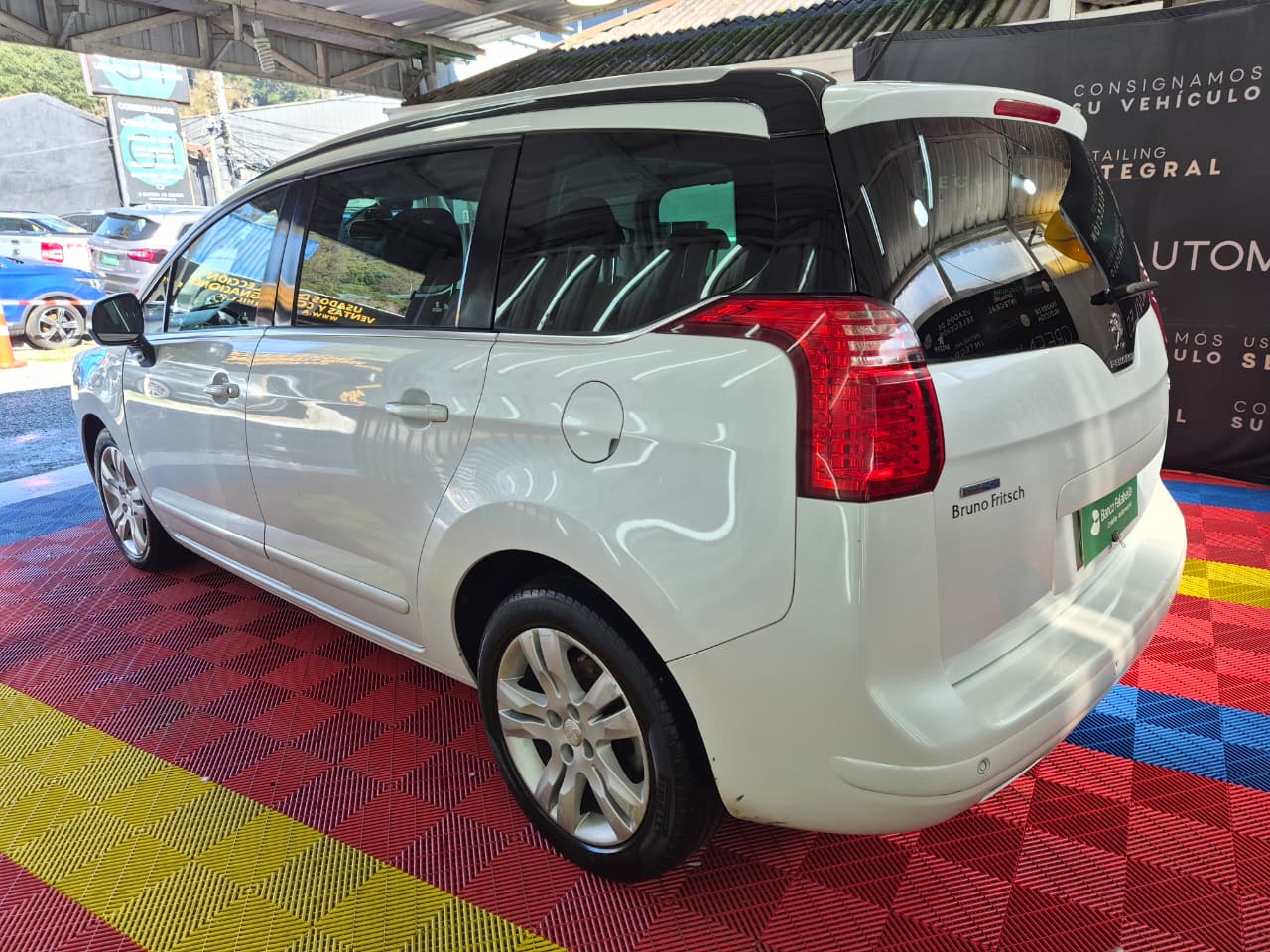 Venta de PEUGEOT 5008 ALLURE 1.6 BLUE DIESEL 4X2 AT