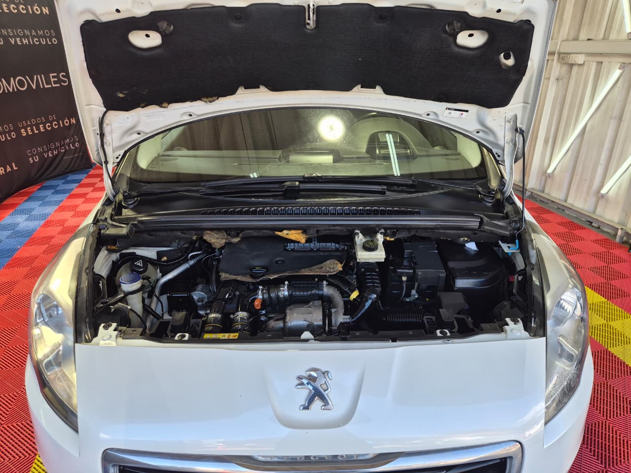 Venta de PEUGEOT 5008 ALLURE 1.6 BLUE DIESEL 4X2 AT