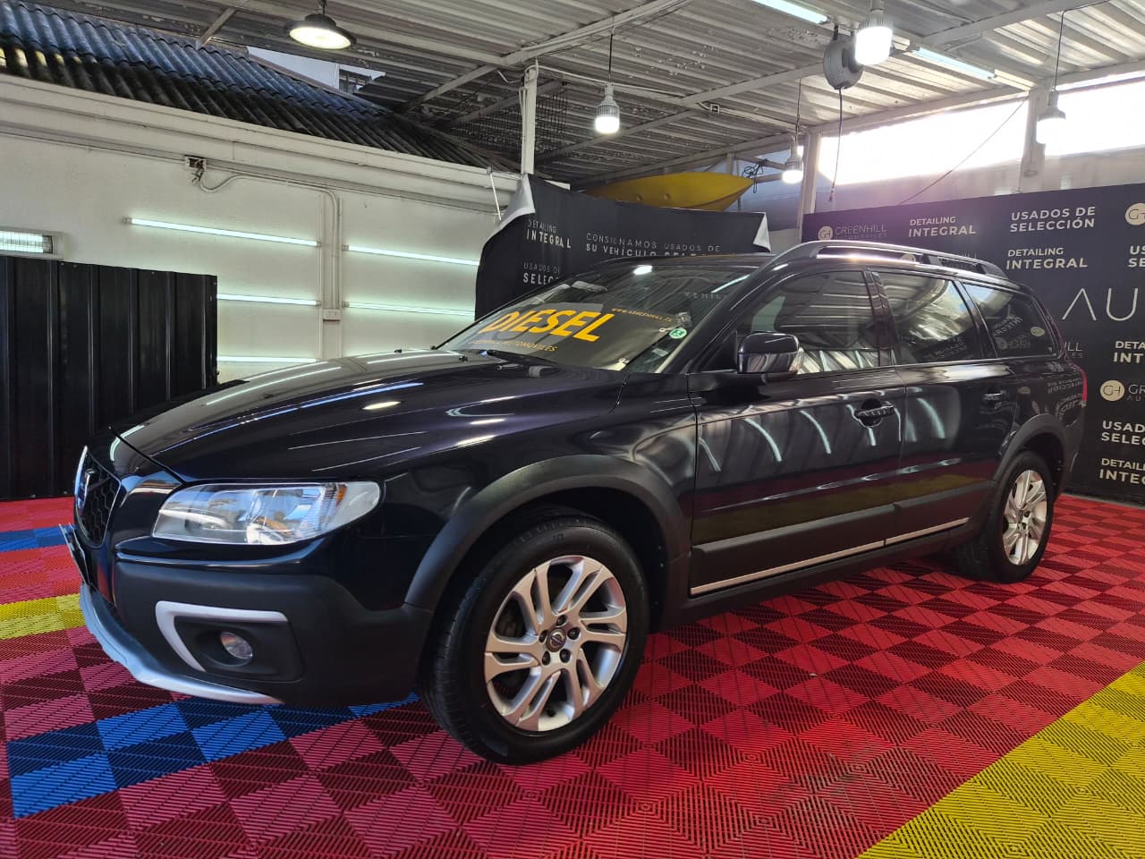 Venta de VOLVO XC70 2.4 D5 COMFORT 4X4 AT - 3DUEÑOS