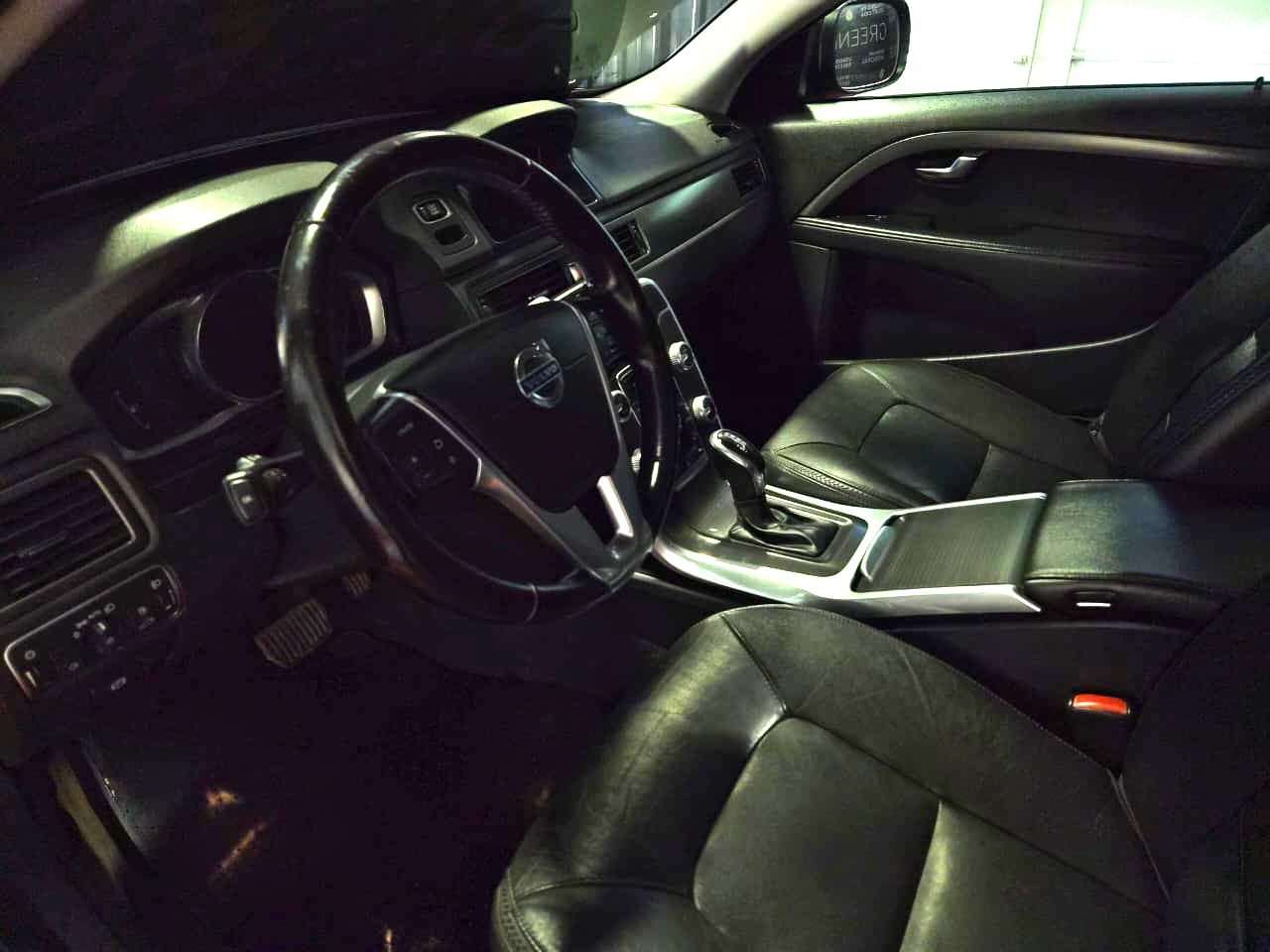 Venta de VOLVO XC70 2.4 D5 COMFORT 4X4 AT - 3DUEÑOS