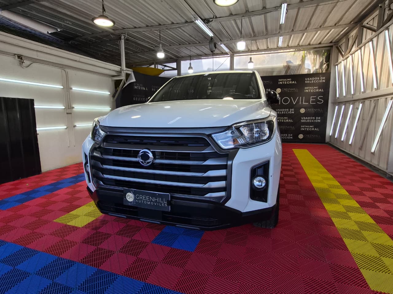 Venta de SSANGYONG GRAND MUSSO 2.2 4X2 AT DIESEL - UN DUEÑO 