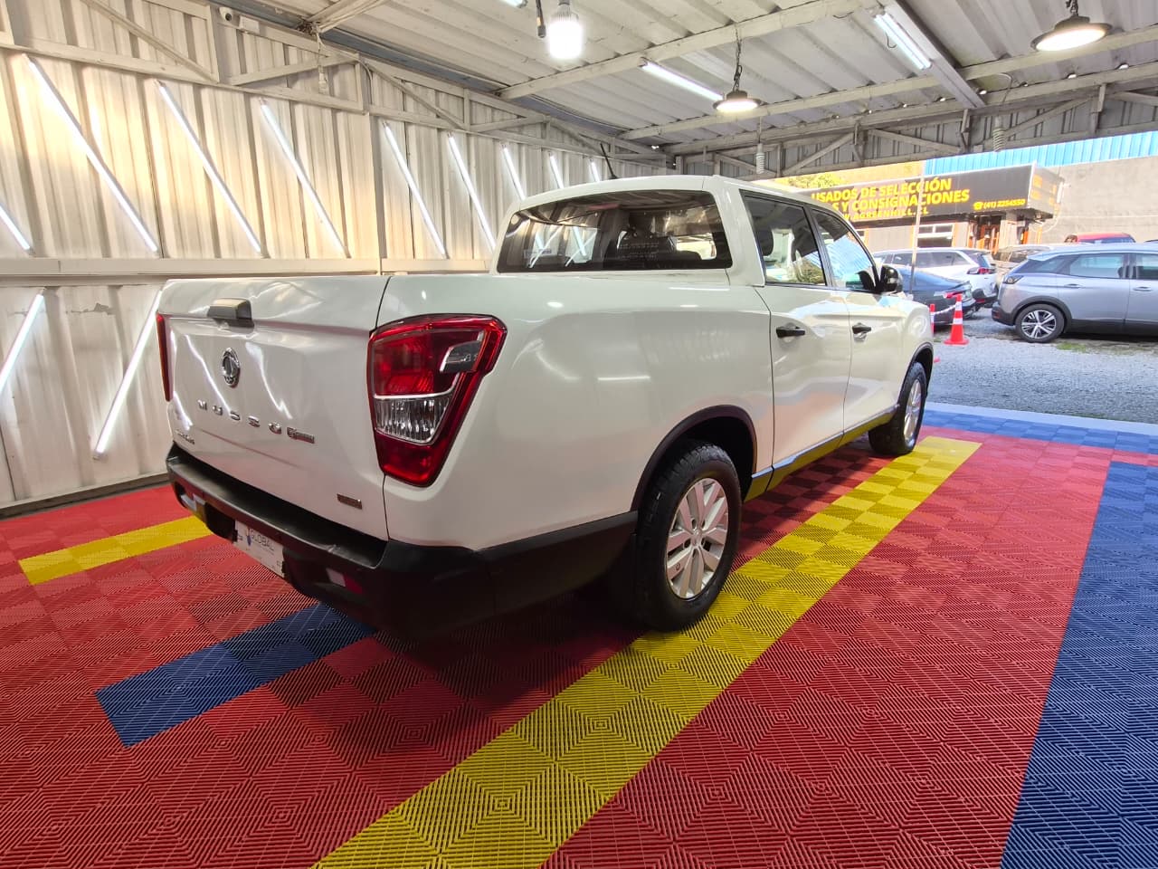 Venta de SSANGYONG GRAND MUSSO 2.2 4X2 AT DIESEL - UN DUEÑO 