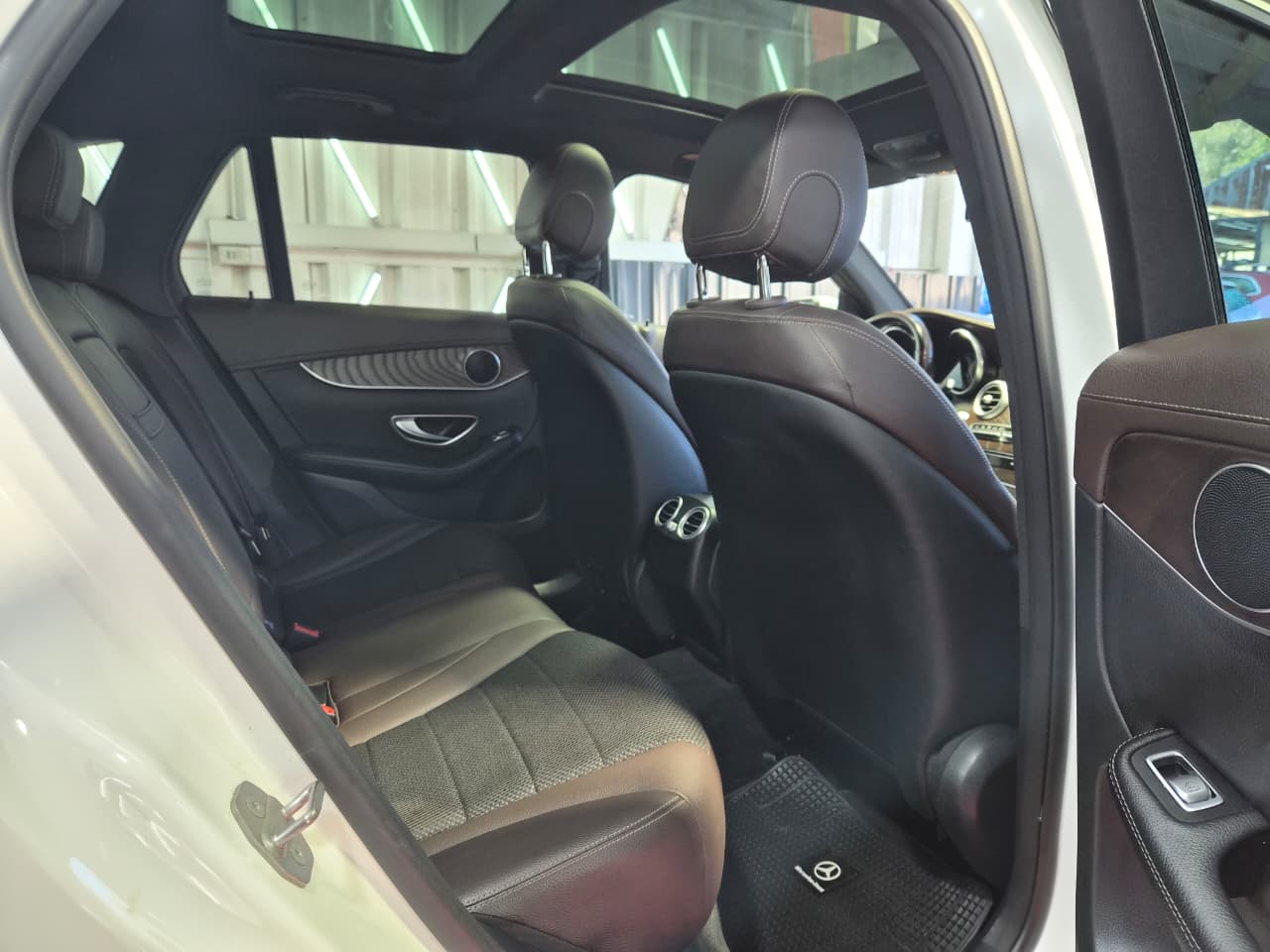 Venta de MERCEDES BENZ GLC250 2.0 4MATIC AT - UN DUEÑO