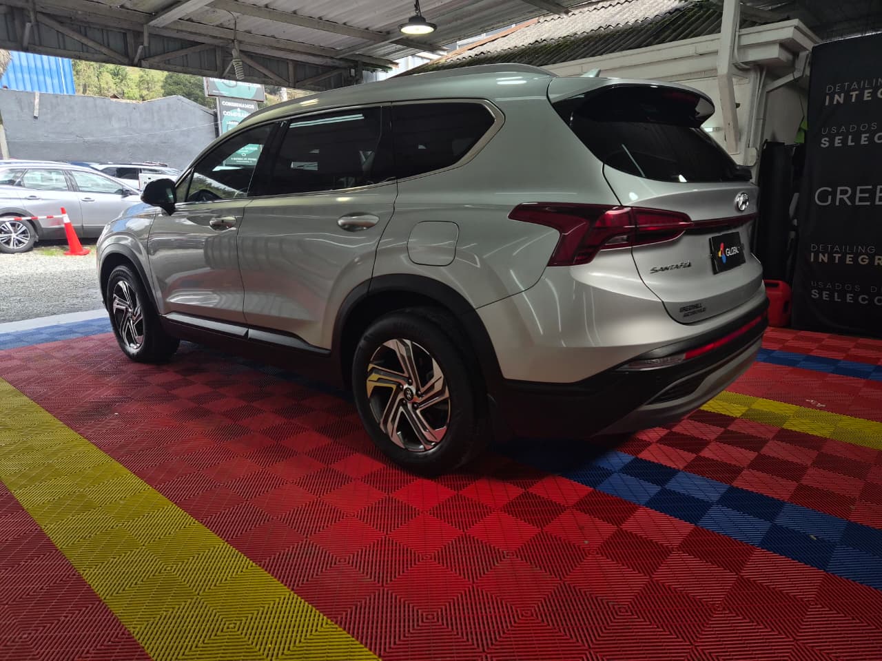 Venta de HYUNDAI SANTA FE 2.5 4X2 AT - 44 MIL KM 