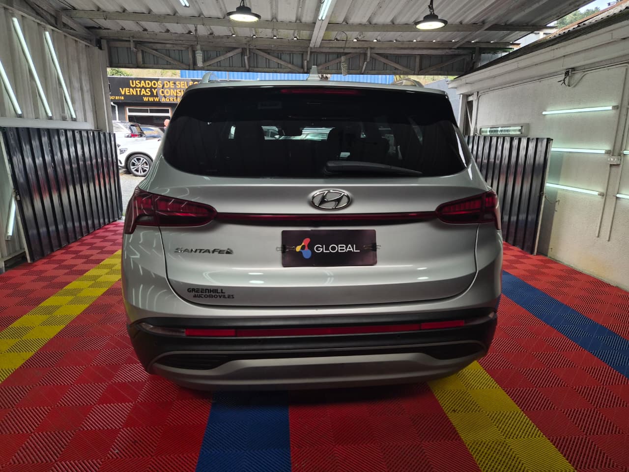 Venta de HYUNDAI SANTA FE 2.5 4X2 AT - 44 MIL KM 