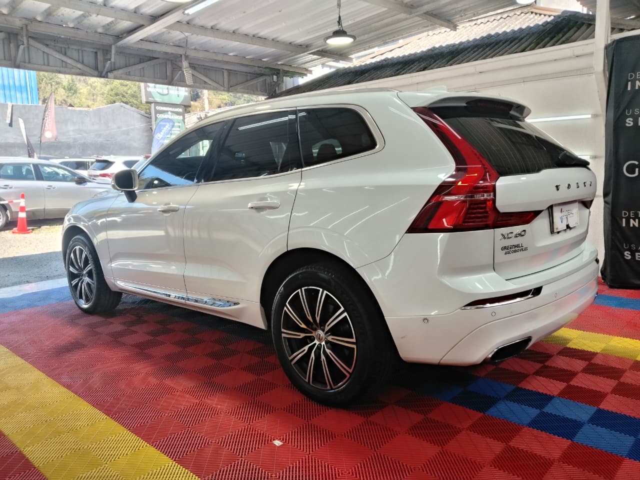 Venta de VOLVO XC60 T6 2.0 4X4 AUT - 2 DUEÑOS 