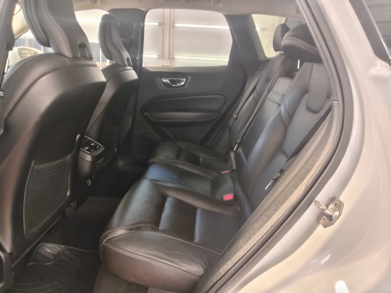 Venta de VOLVO XC60 T6 2.0 4X4 AUT - 2 DUEÑOS 