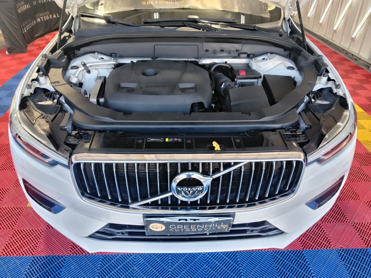 Venta de VOLVO XC60 T6 2.0 4X4 AUT - 2 DUEÑOS 
