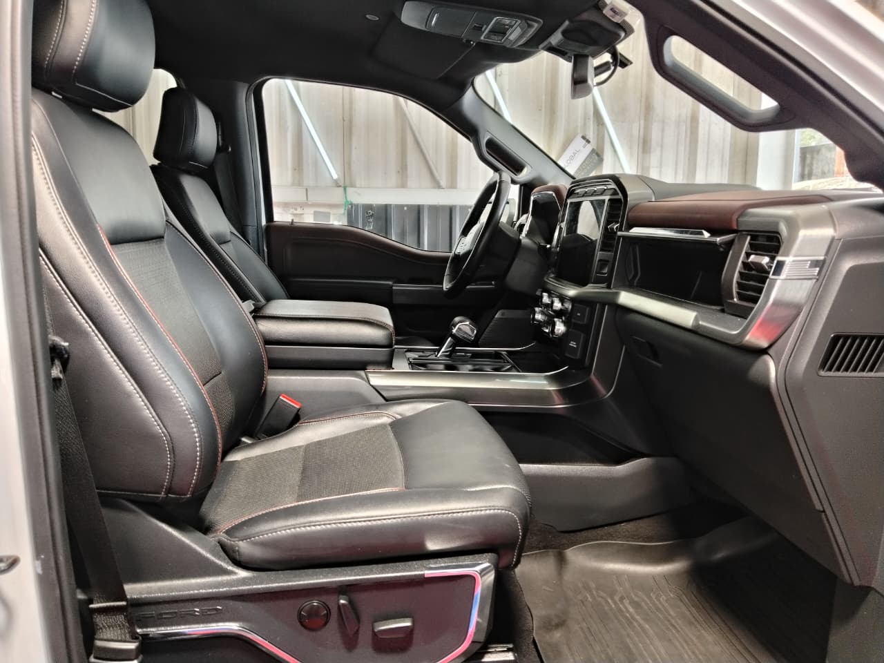 Venta de FORD F-150 LARIAT SPORT 5.0 AUT - UN DUEÑO