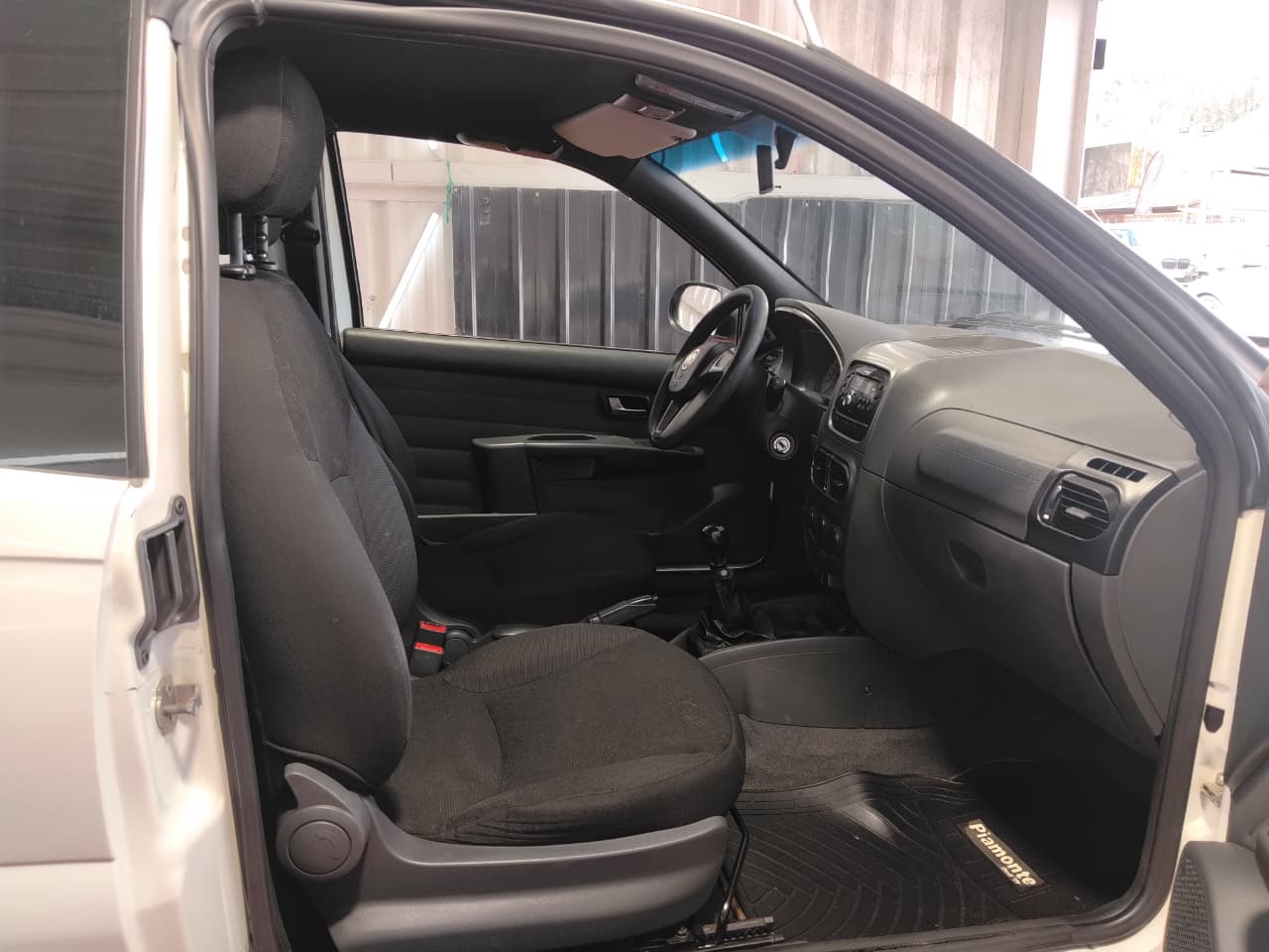 Venta de RAM  700 SLT 1.4 4X2 MT - 2 DUEÑOS 