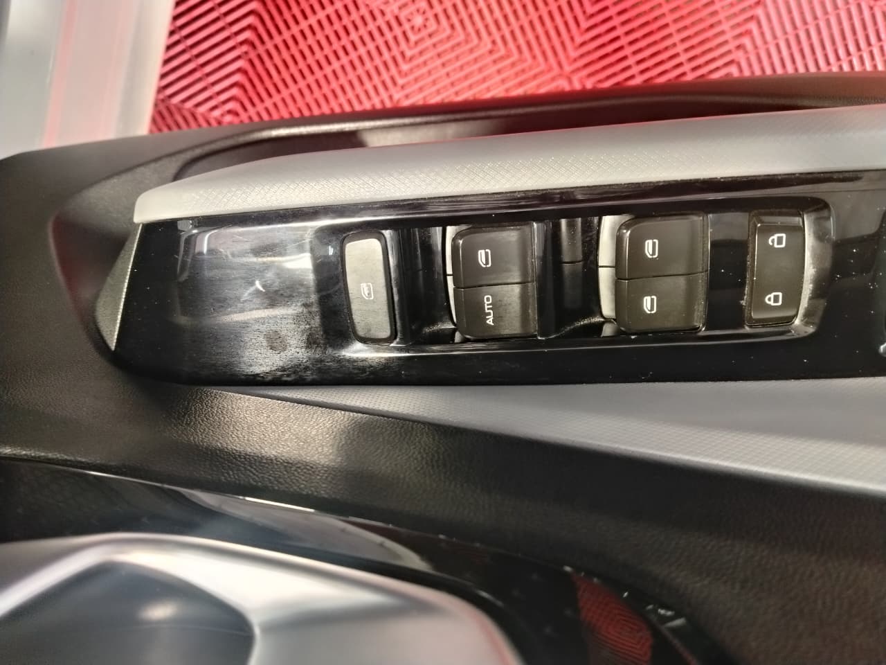 Venta de CHEVROLET SAIL 1.5 LTZ 4X2 AUT - 2 DUEÑOS 