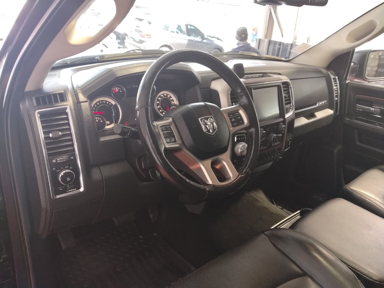 Venta de DODGE RAM 1500 5.7 LARAMIE 4X4 - UN DUEÑO