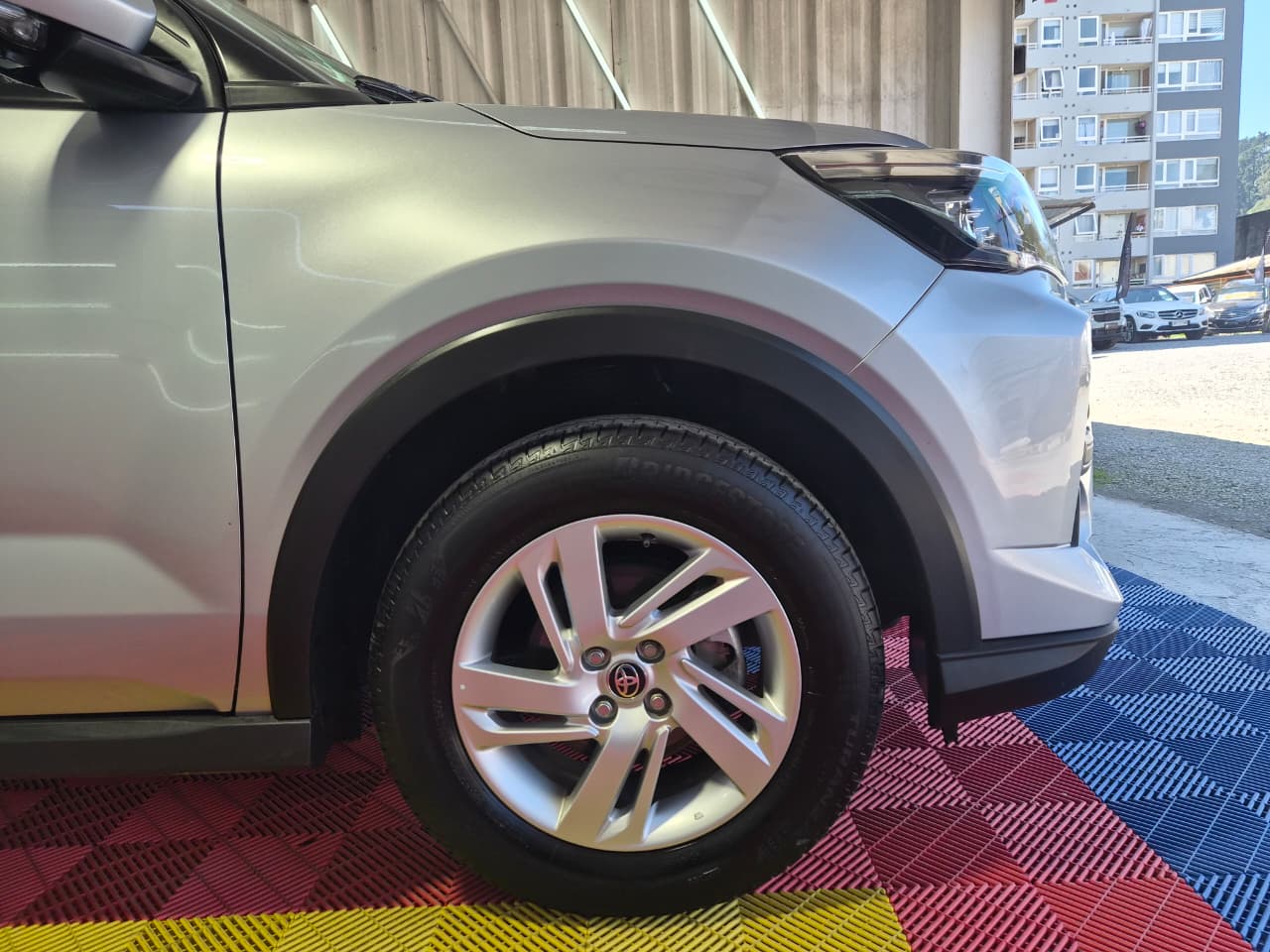Venta de TOYOTA RAIZE 1.2 E 4X2 MT - 2 DUEÑOS 
