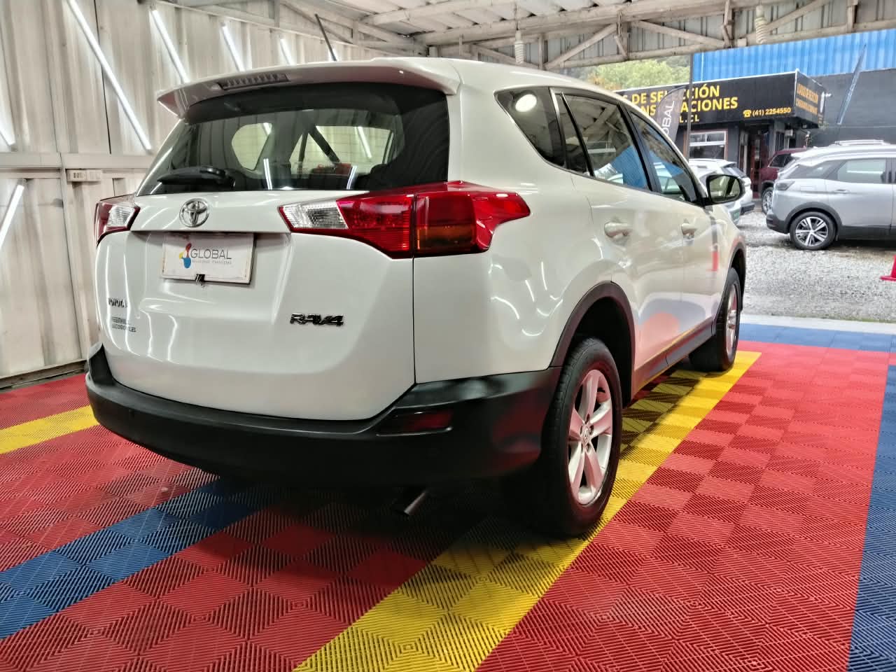 Venta de TOYOTA RAV4 2.5 4X2 MT - UN DUEÑO - PAGO CONTADO